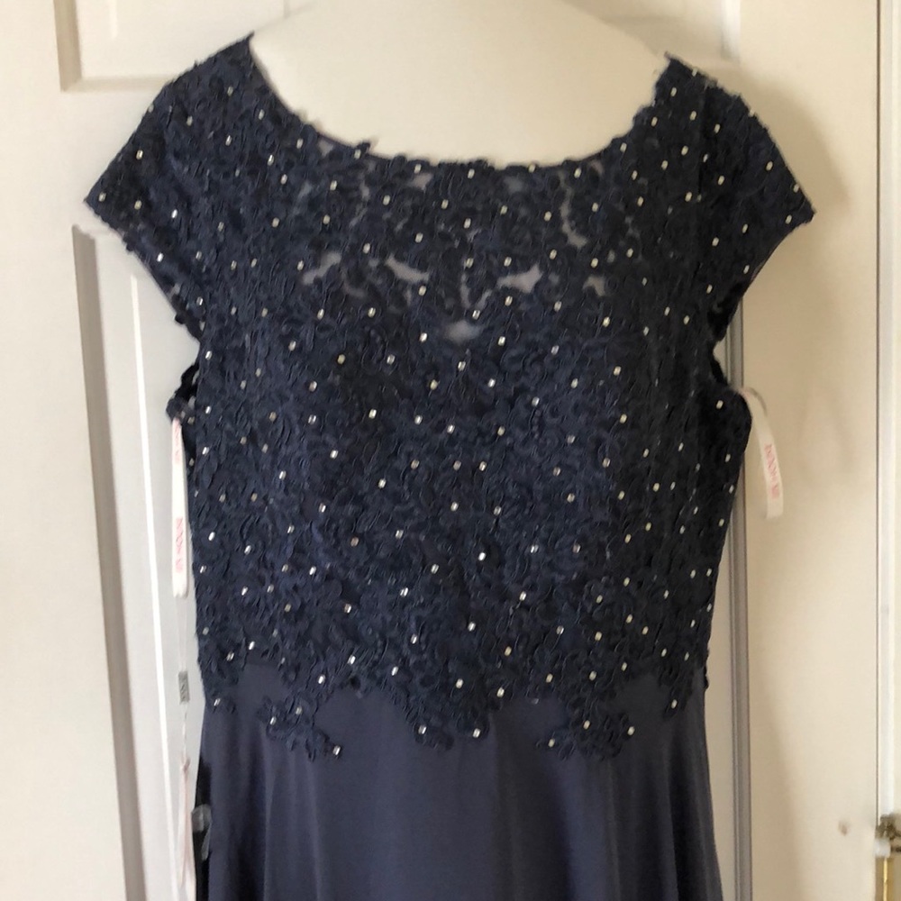 Mother of the bride/Special occasion evening dress - Picture 2 of 8